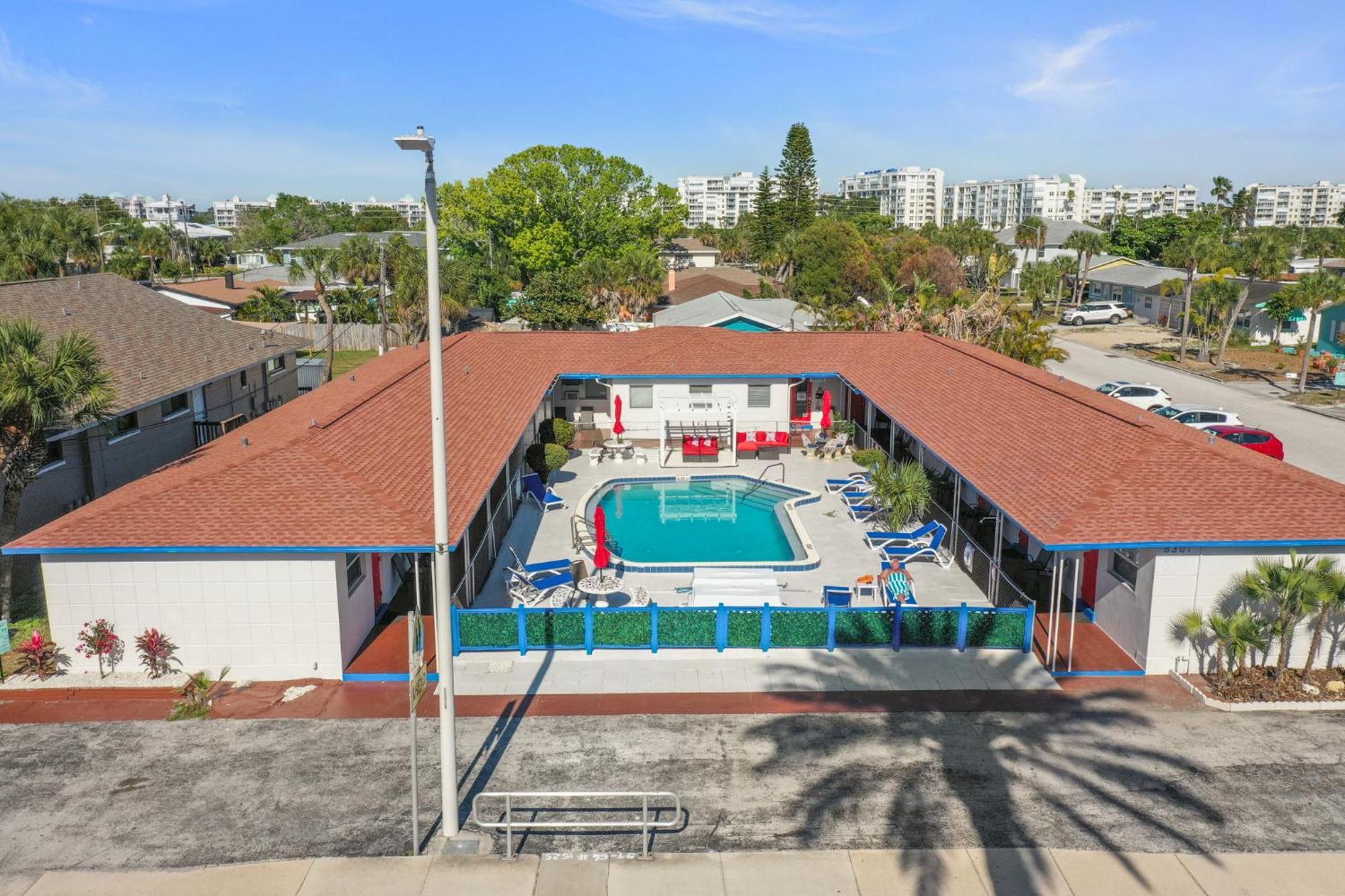 Sun Island Motel เซนต์พีทบีช ภายนอก รูปภาพ