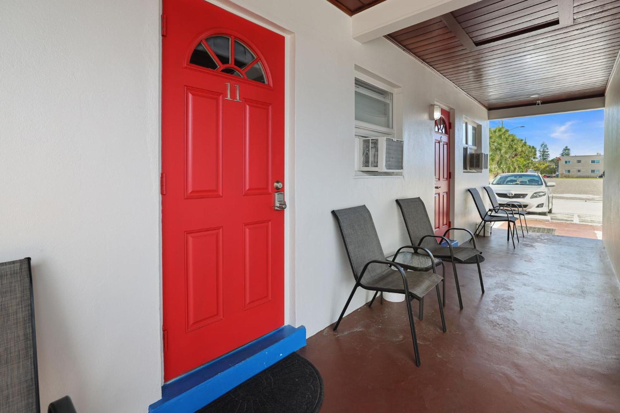 Sun Island Motel เซนต์พีทบีช ภายนอก รูปภาพ