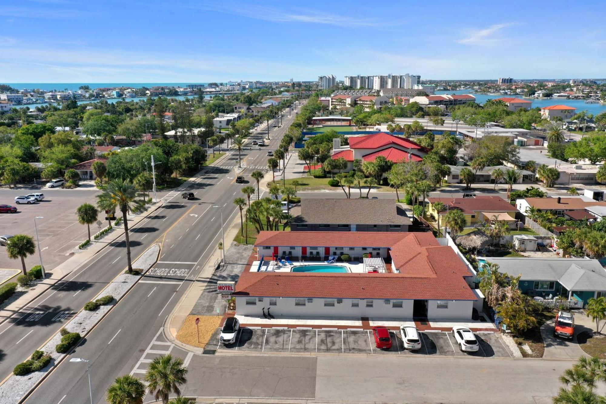 Sun Island Motel เซนต์พีทบีช ภายนอก รูปภาพ